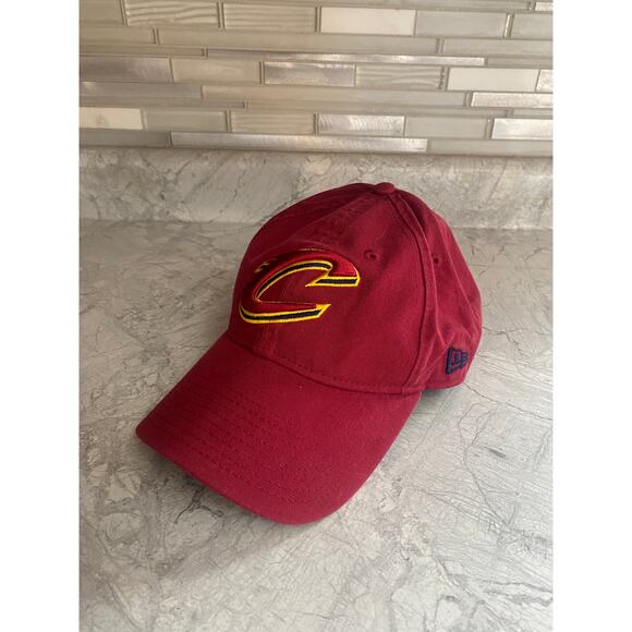 Cleveland Cavaliers New Era 9Twenty Strapback NBA Hat - Picture 1 of 8
